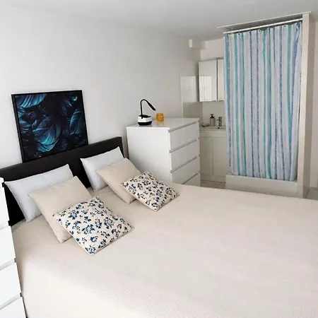 Holiday home Cap D'agde, Les Cigalines, Maison 3 Chambres, Piscine, Clim, Pinede